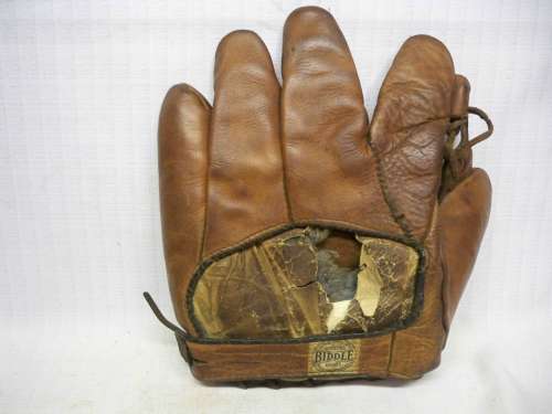 Biddle Single Tunnel Loop Glove Back