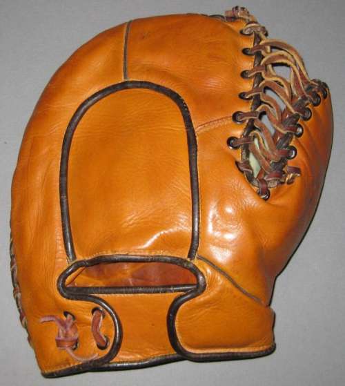 Frank McCormick OK FM Basemitt Back