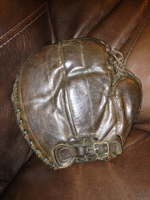 Basemitt Back
