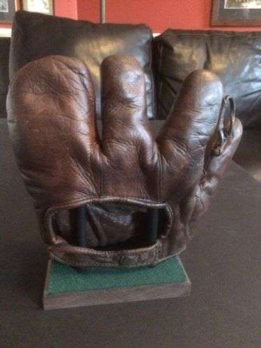 D&M 3 Finger Back